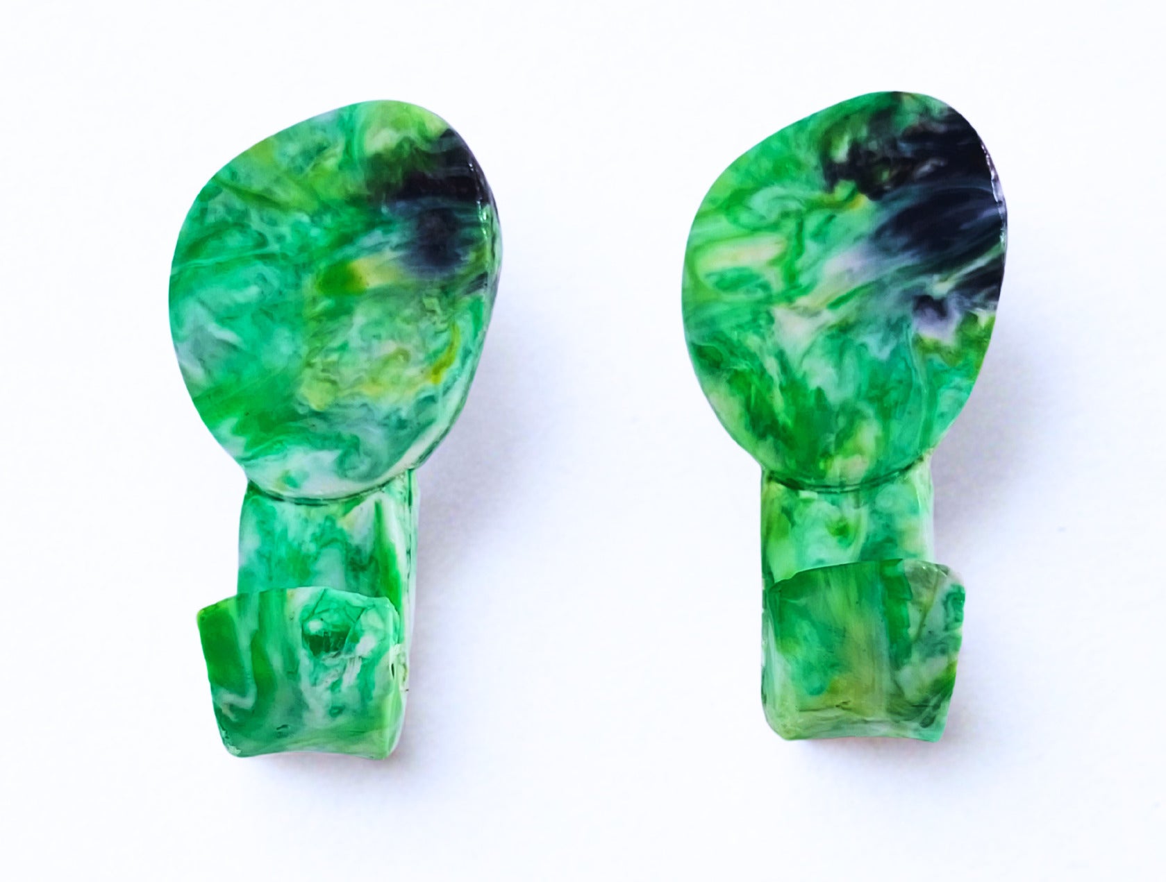 Recycled Plastic Bathroom Hooks Green Marbled