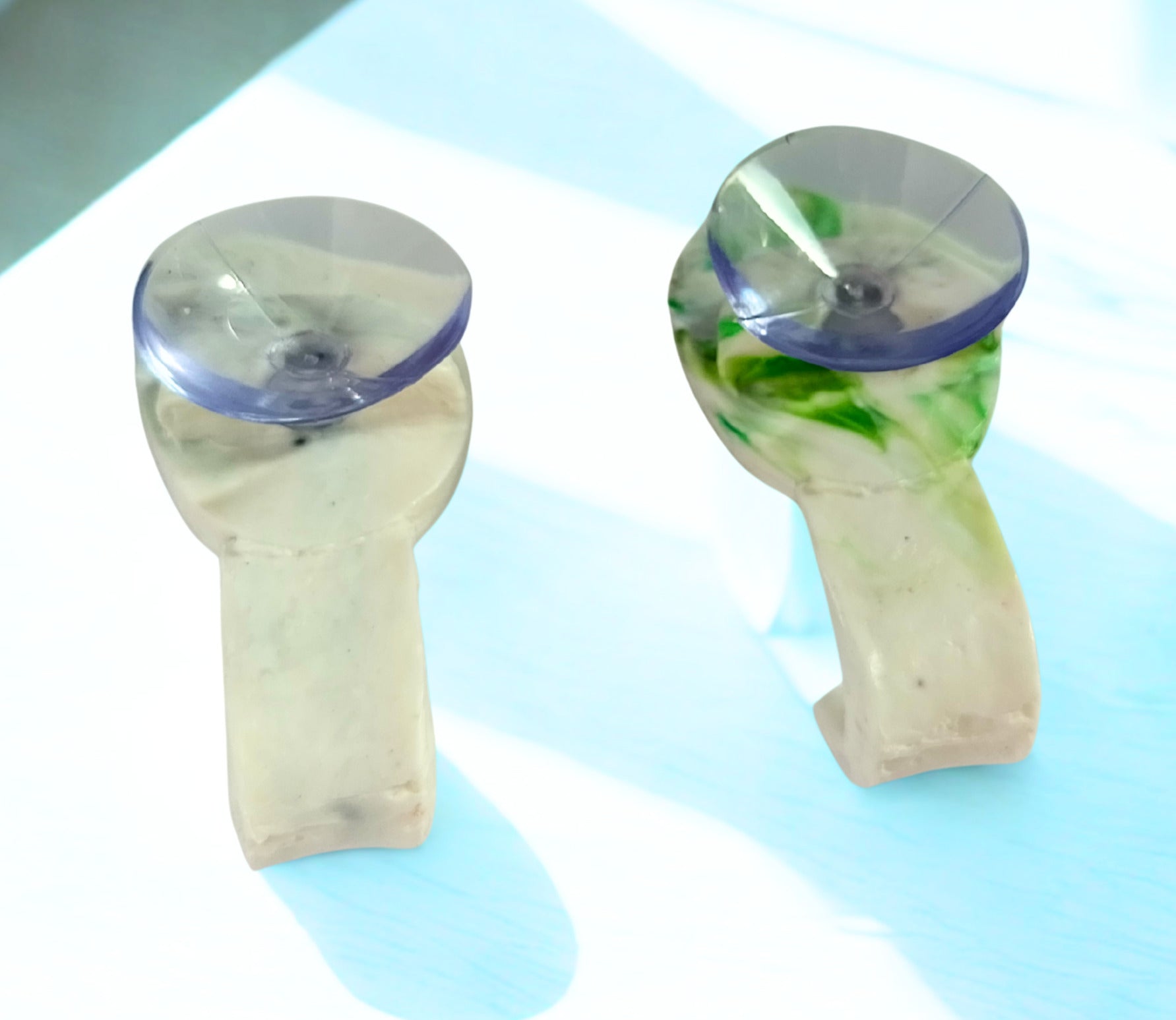 Recycled Plastic Bathroom Hooks White/Green Marbled